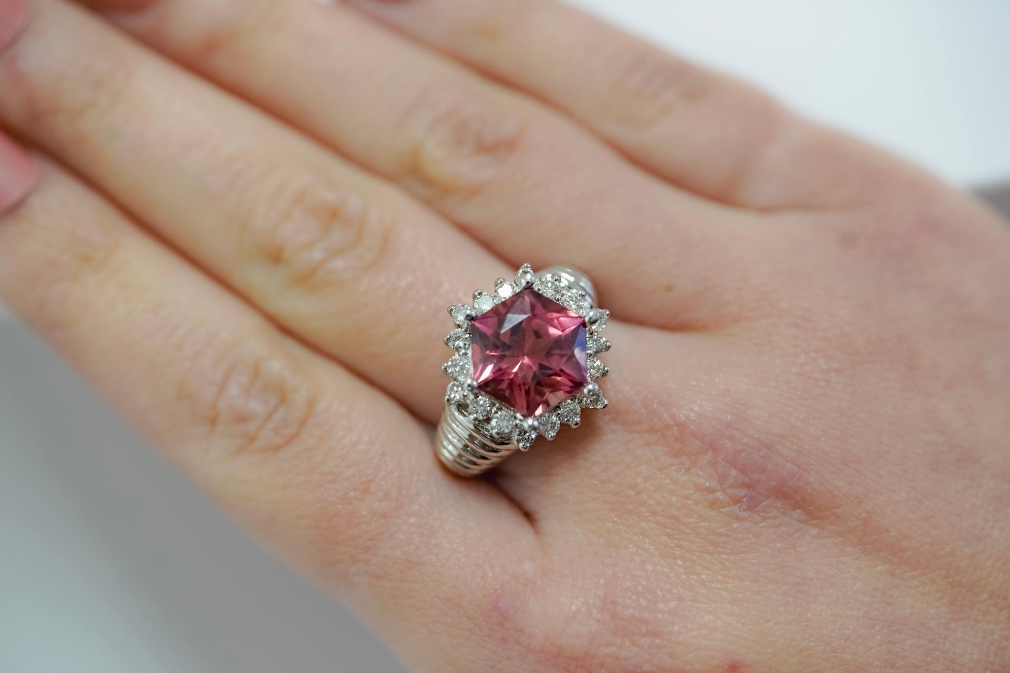 The Star Shaped Diamond Ring with Light Pink Round Diamonds